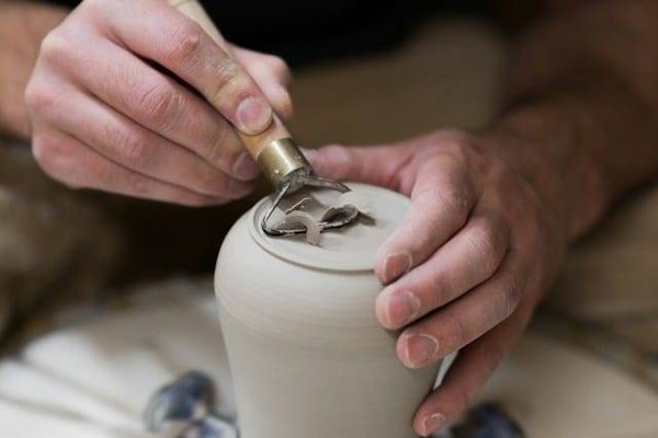 Du Tournage à l'Art: Une Exploration des Créations de Poterie Artisanale